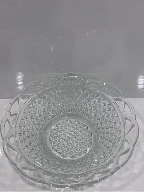 Vintage clear pressed glass serving bowl open lace rim diamond pt pattern 9.5”